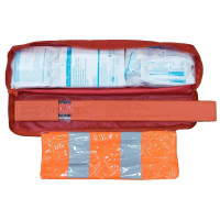 Vorschau: Kombitasche plus rot (bestehend aus Verbandstofffüllung, Warndreieck und Sicherheitsweste) Vorschau: Kombitasche plus rot (bestehend aus Verbandstofffüllung, Warndreieck und Sicherheitsweste)